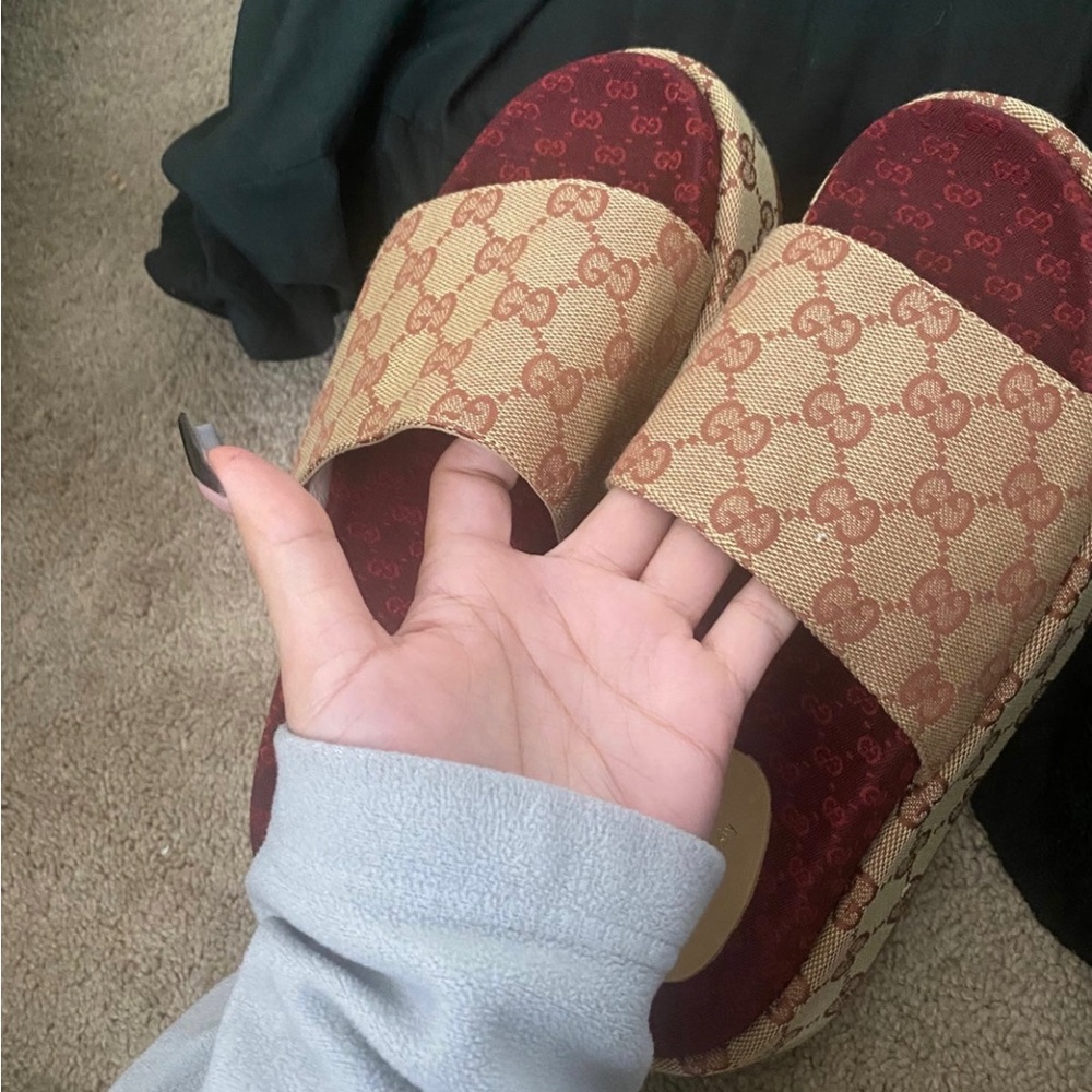 Gucci sandals